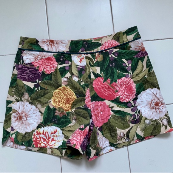 Anthropologie Ranunculus floral shorts - Picture 2 of 10